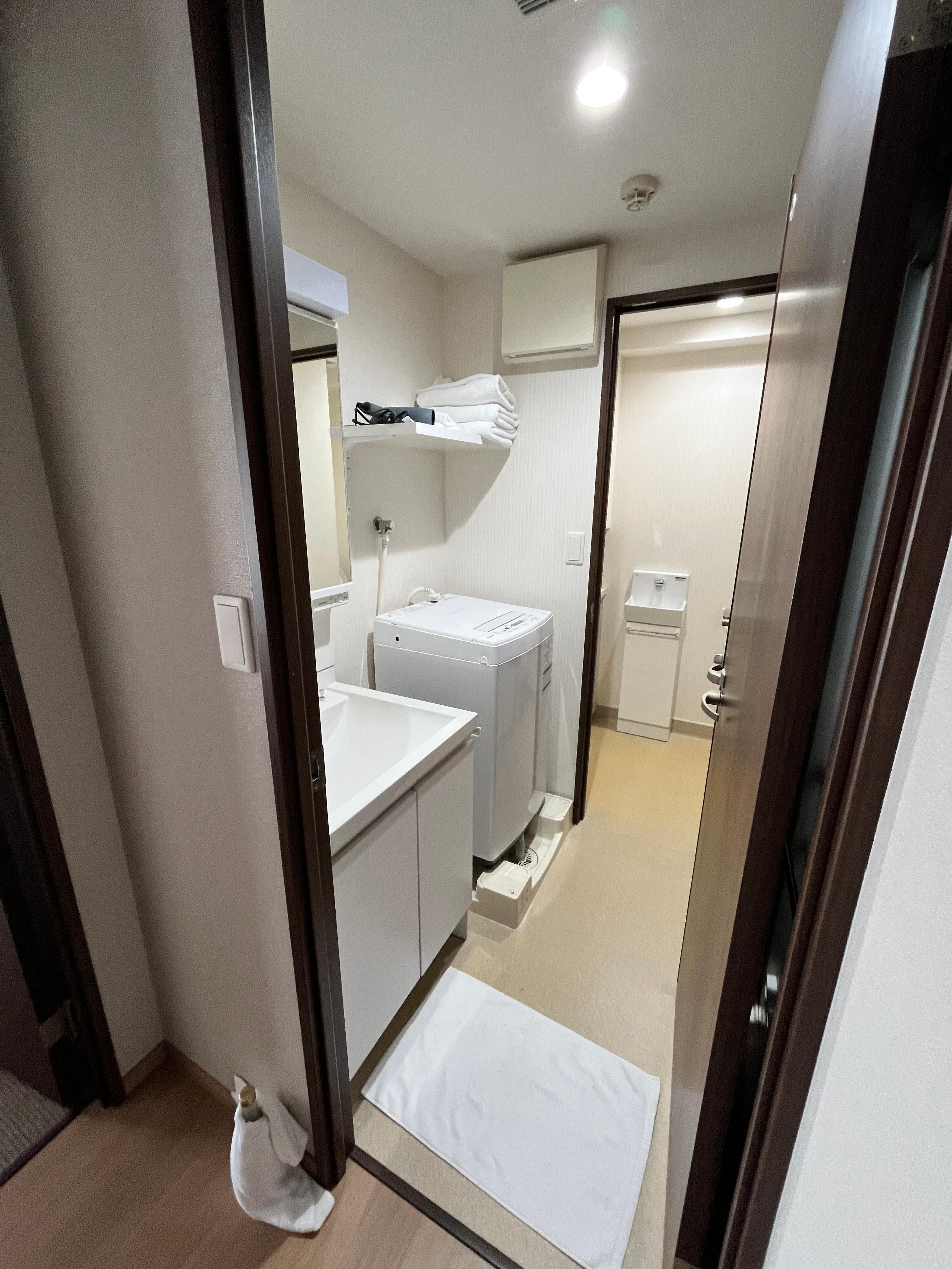 간이 세면대 및 세탁기