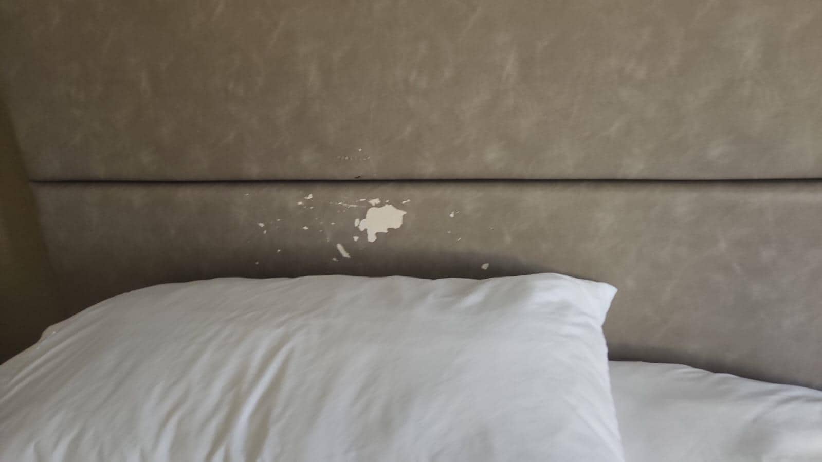 Pared del cuarto desgastada 