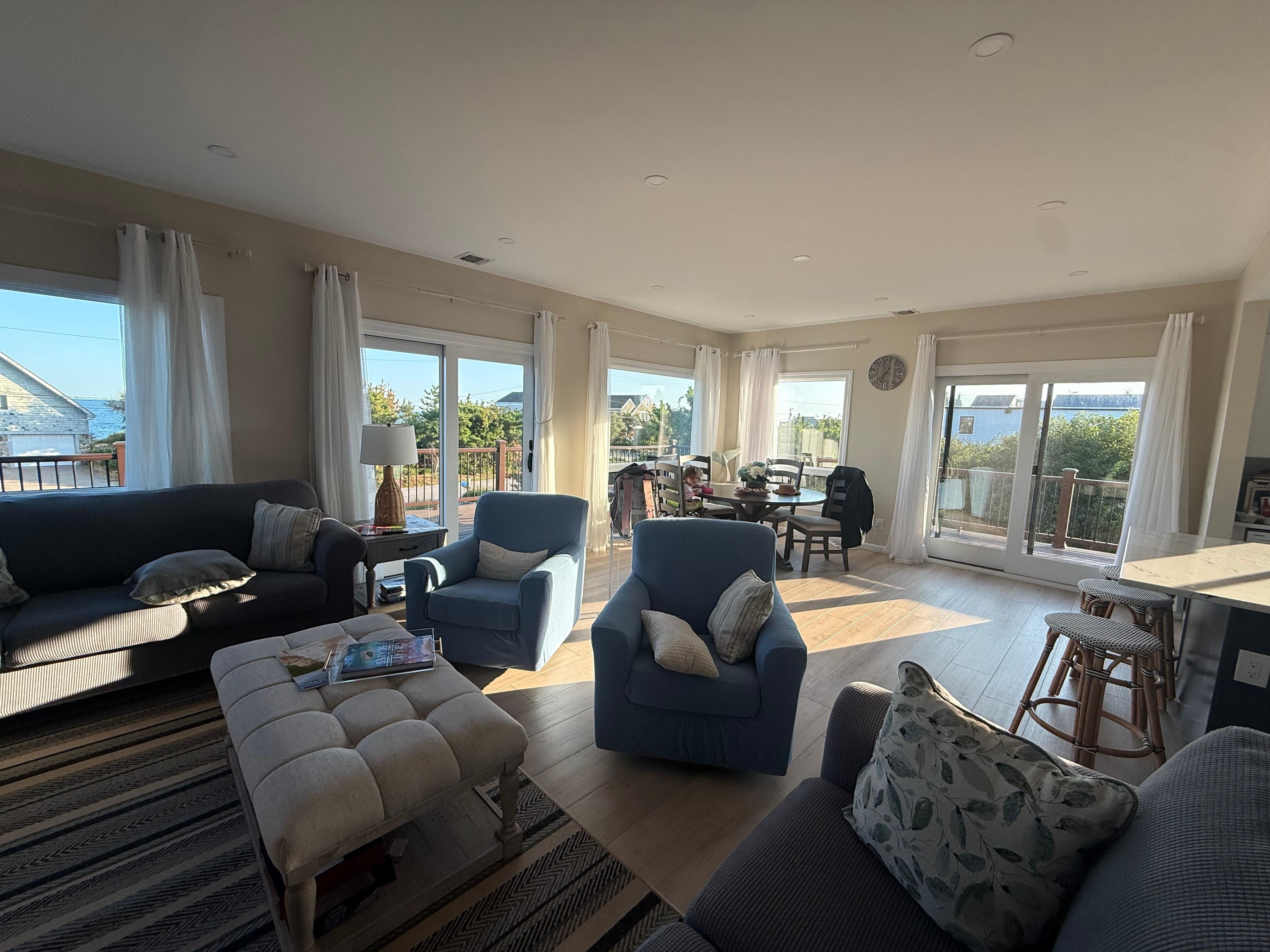 Upstairs living room 