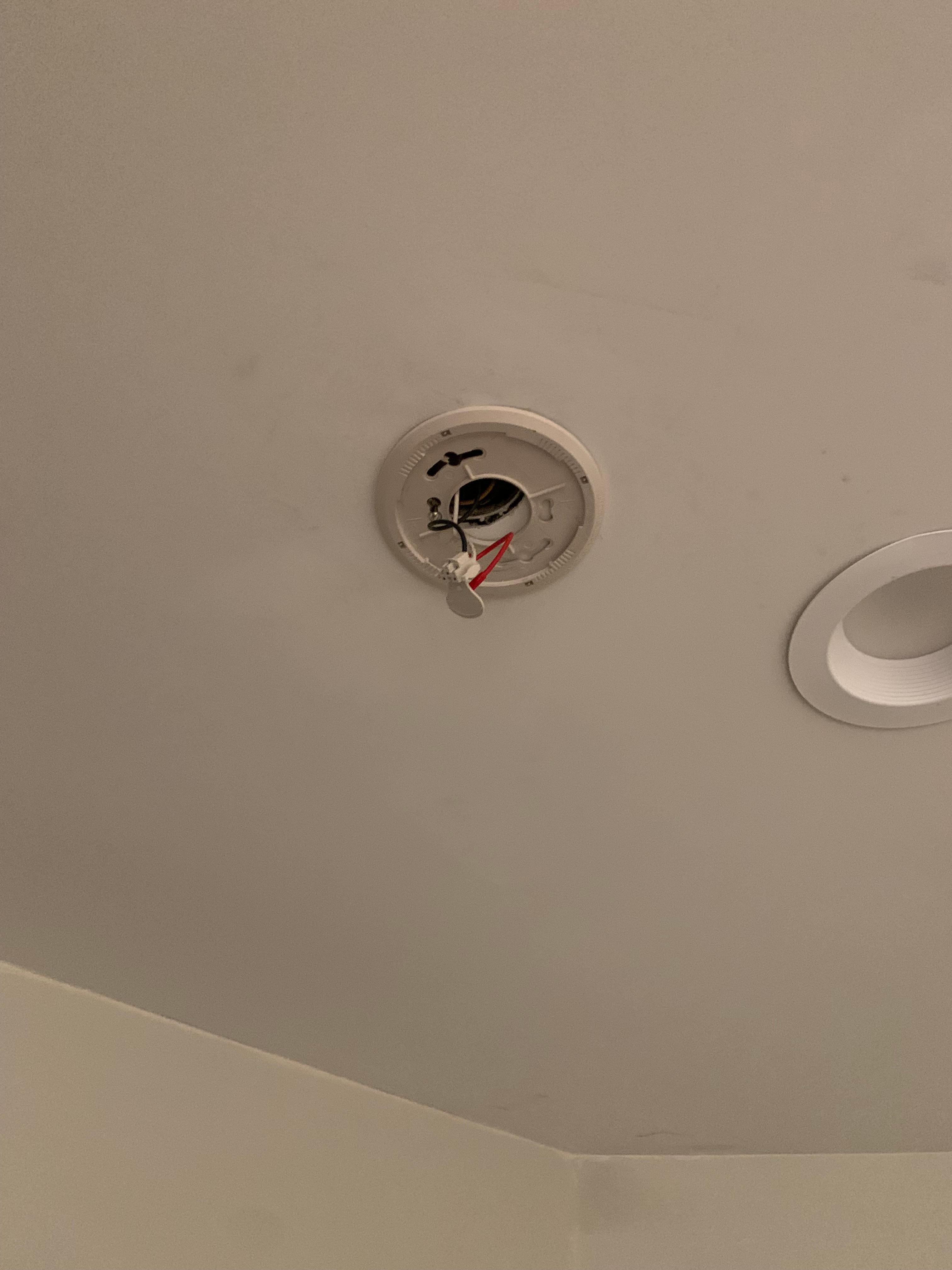 The fact that there was no window AND no smoke detector made me worried I might not escape if there was a fire.