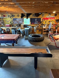Garage/game room