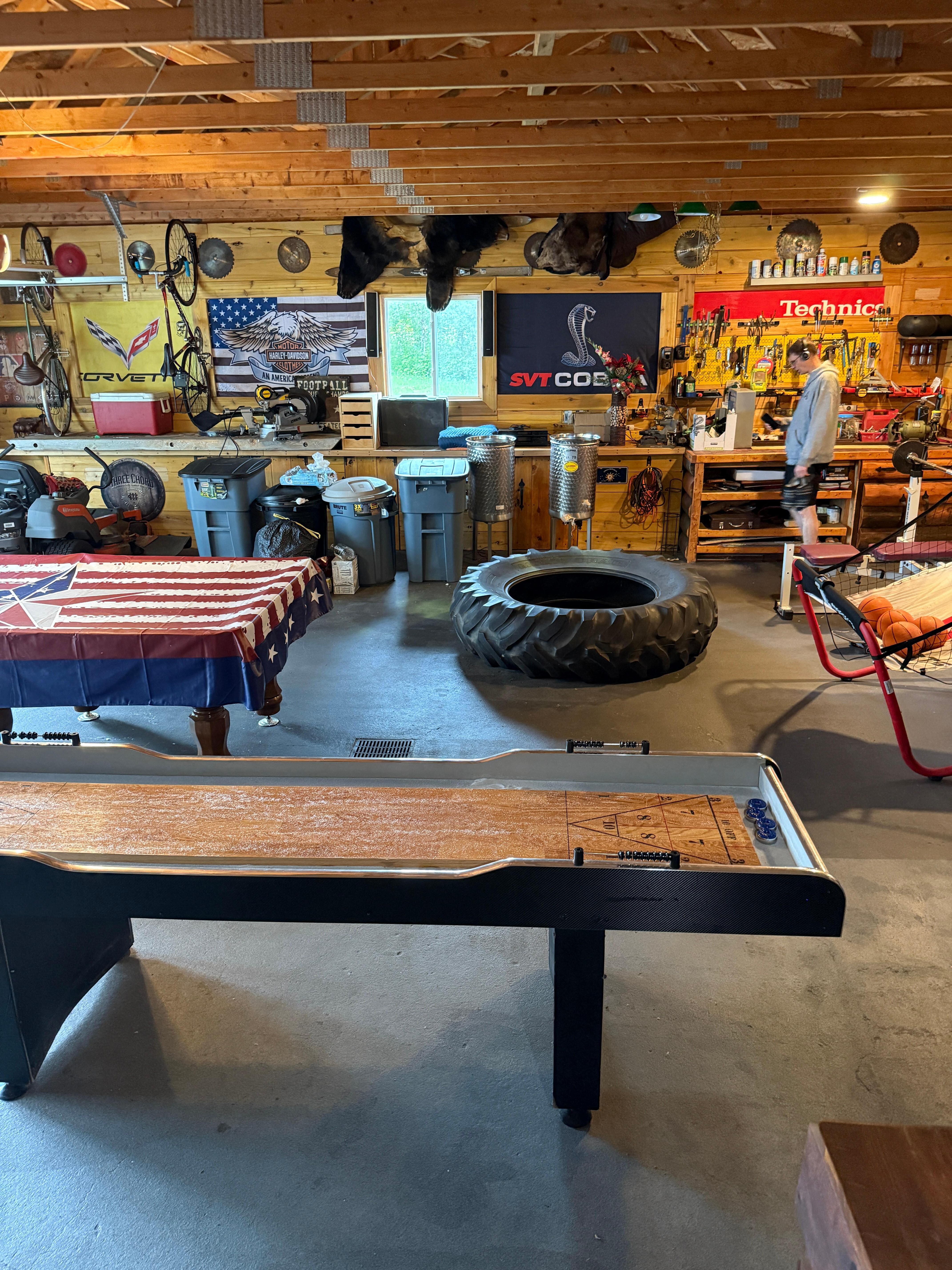 Garage/game room