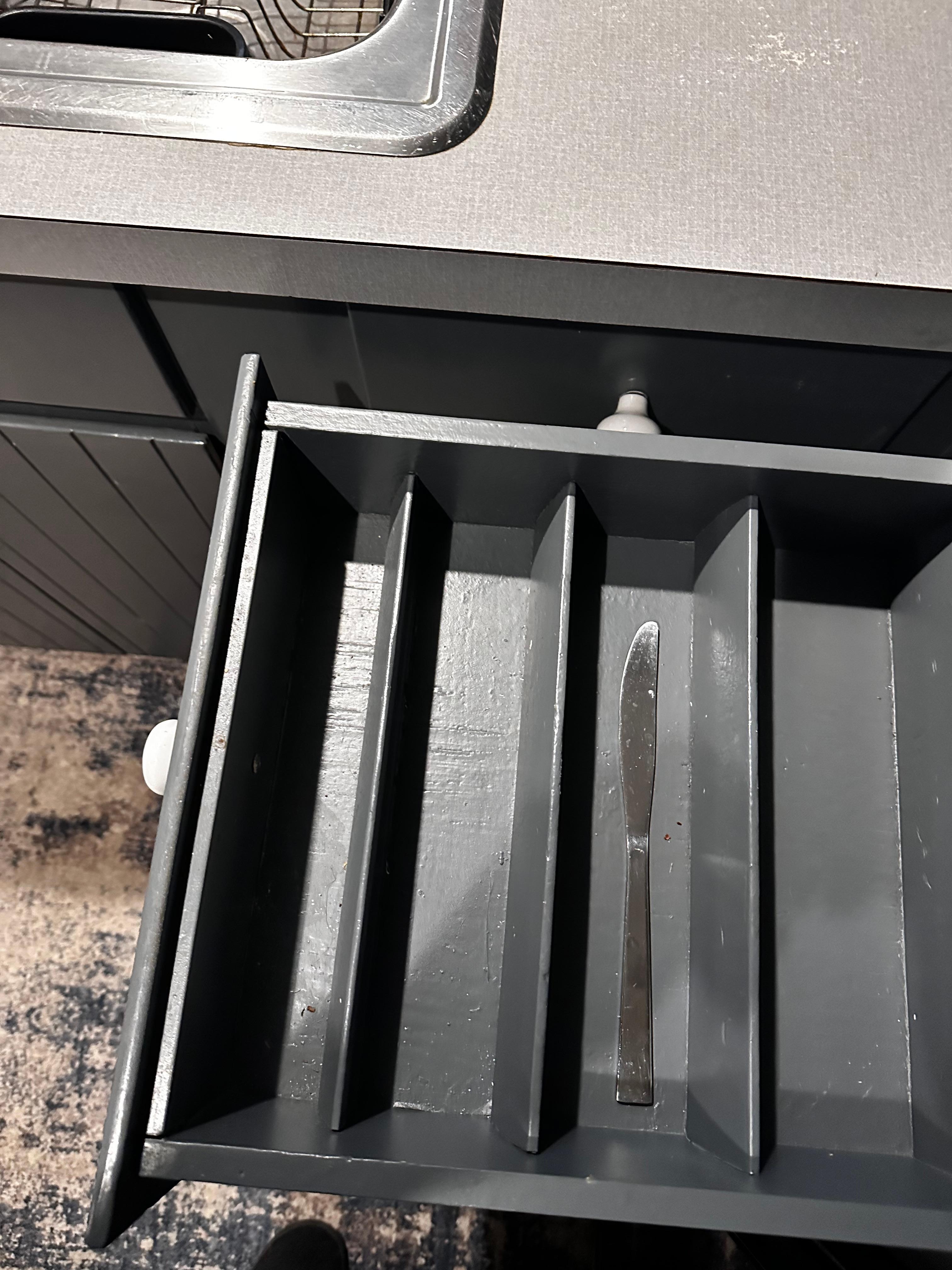 Silverware drawer