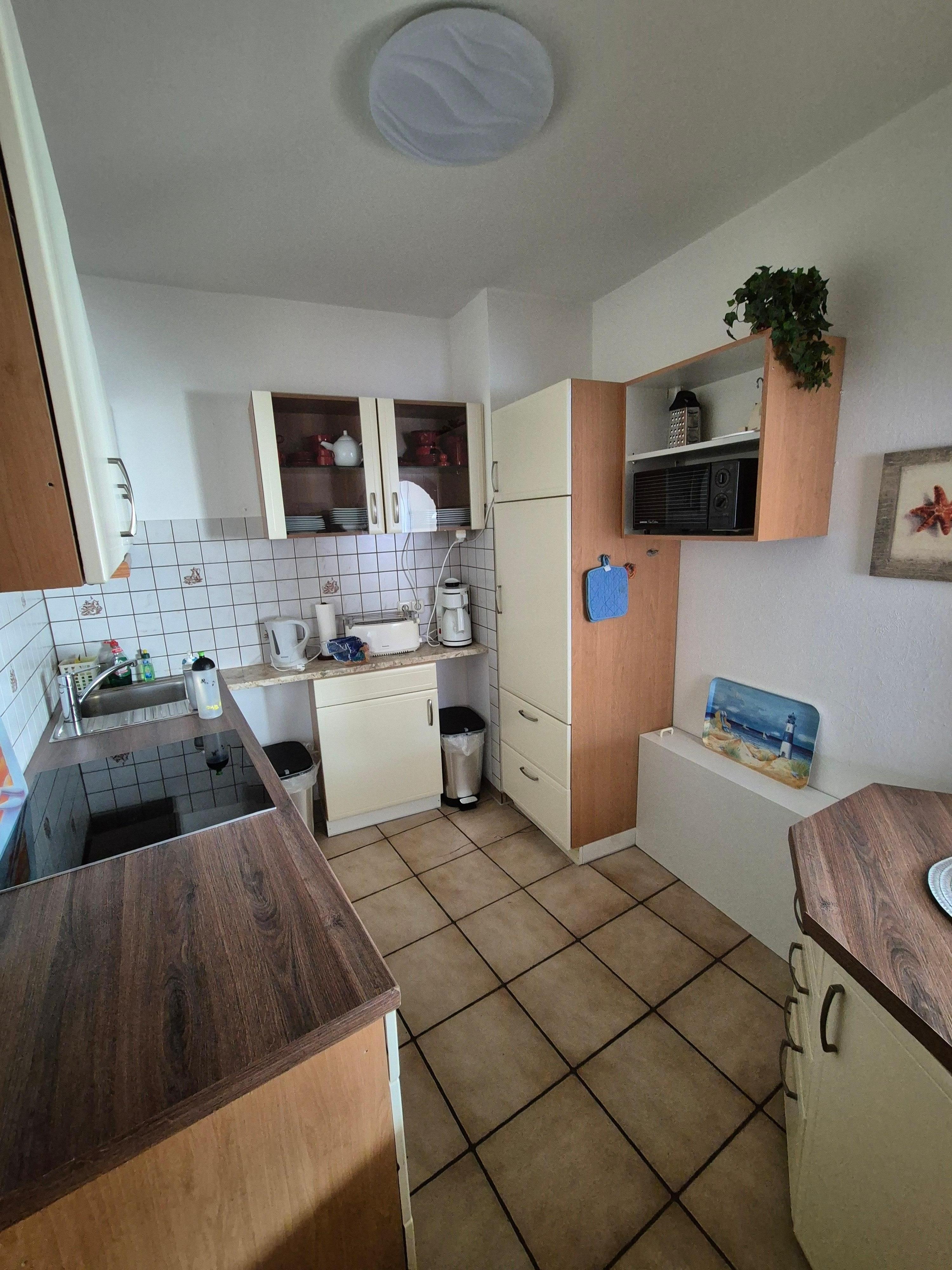 Küche, Blick vom Flur