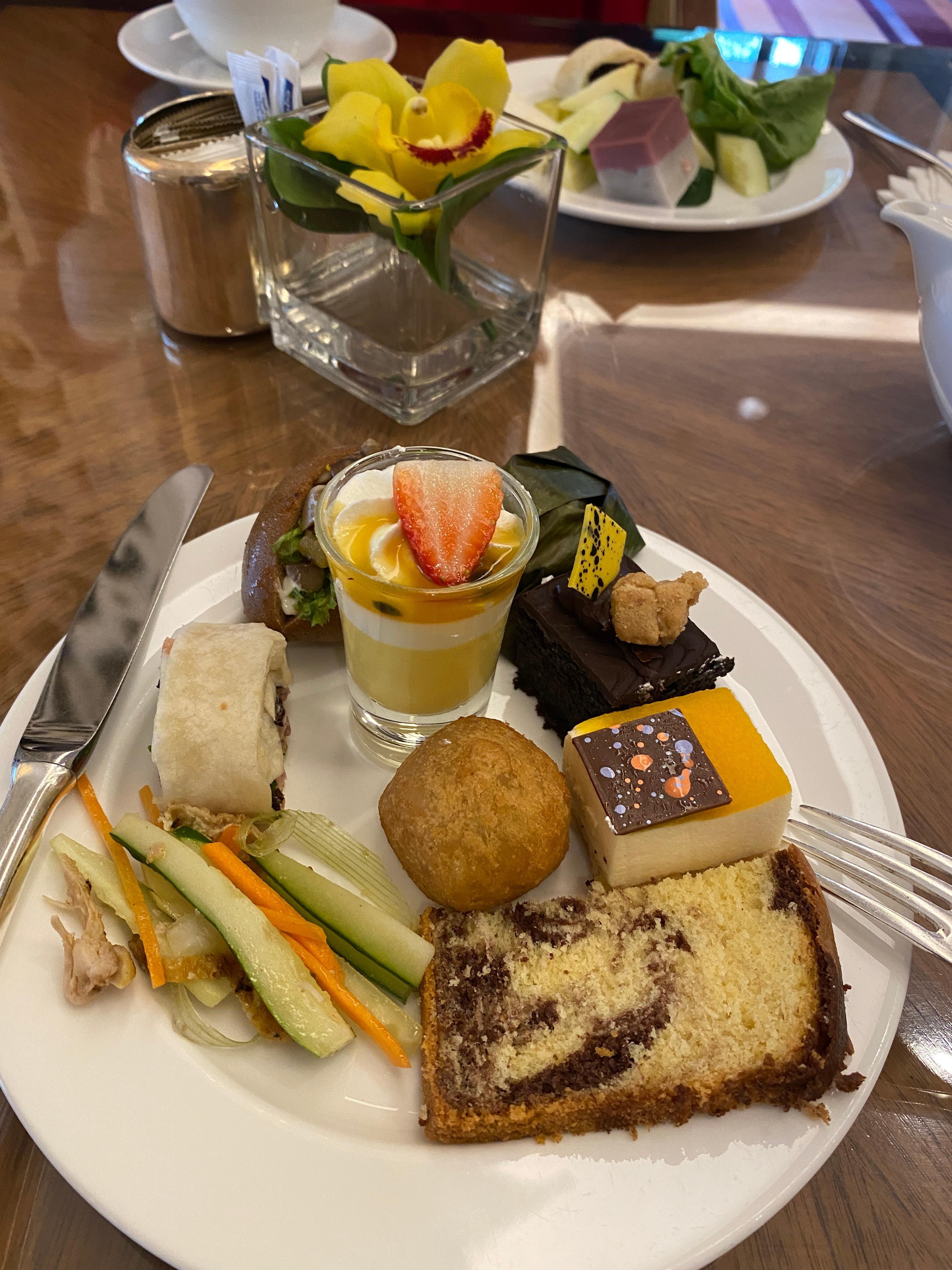 Breakfast with a lot of variety 