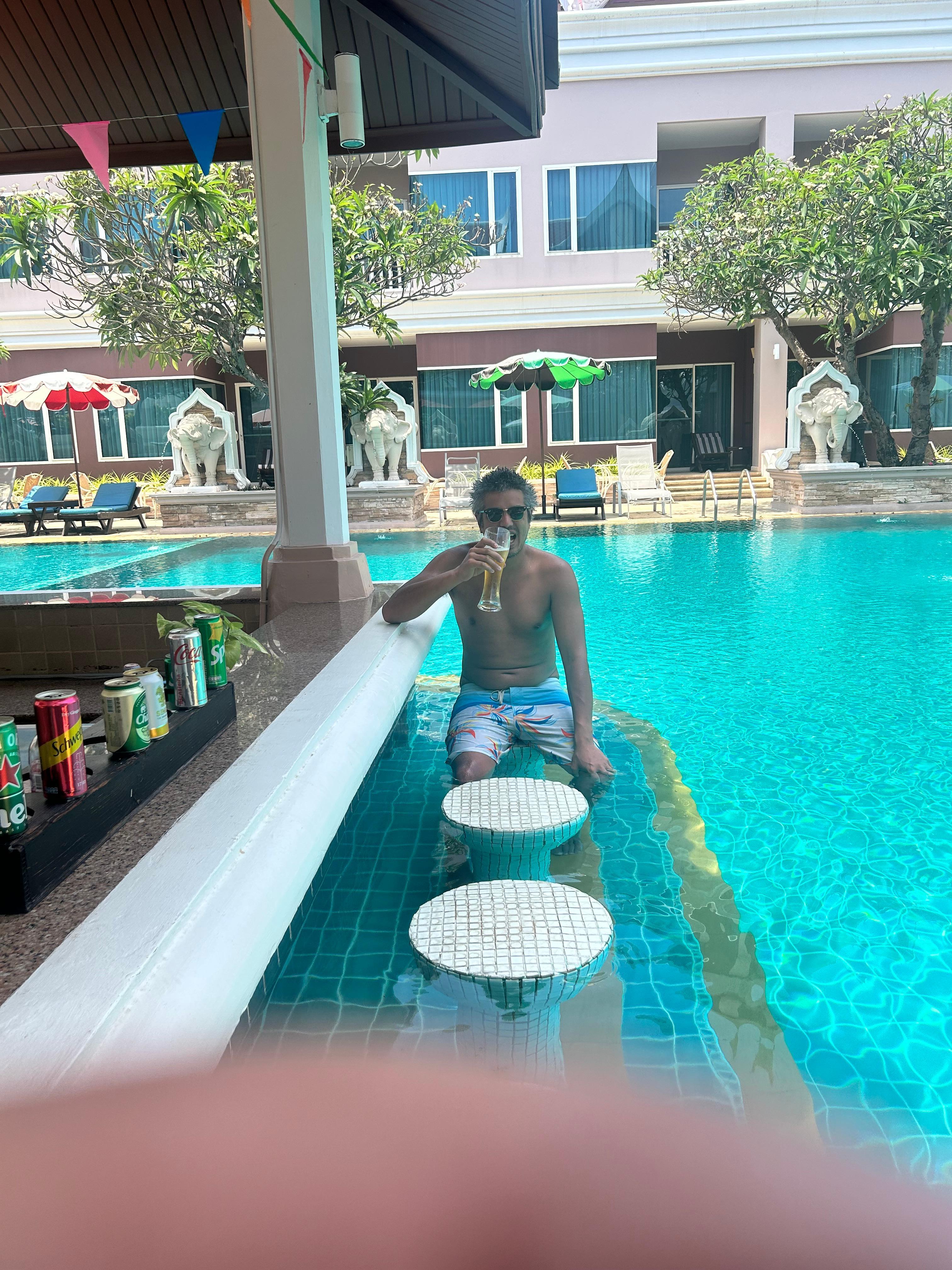 Lower level swim up bar