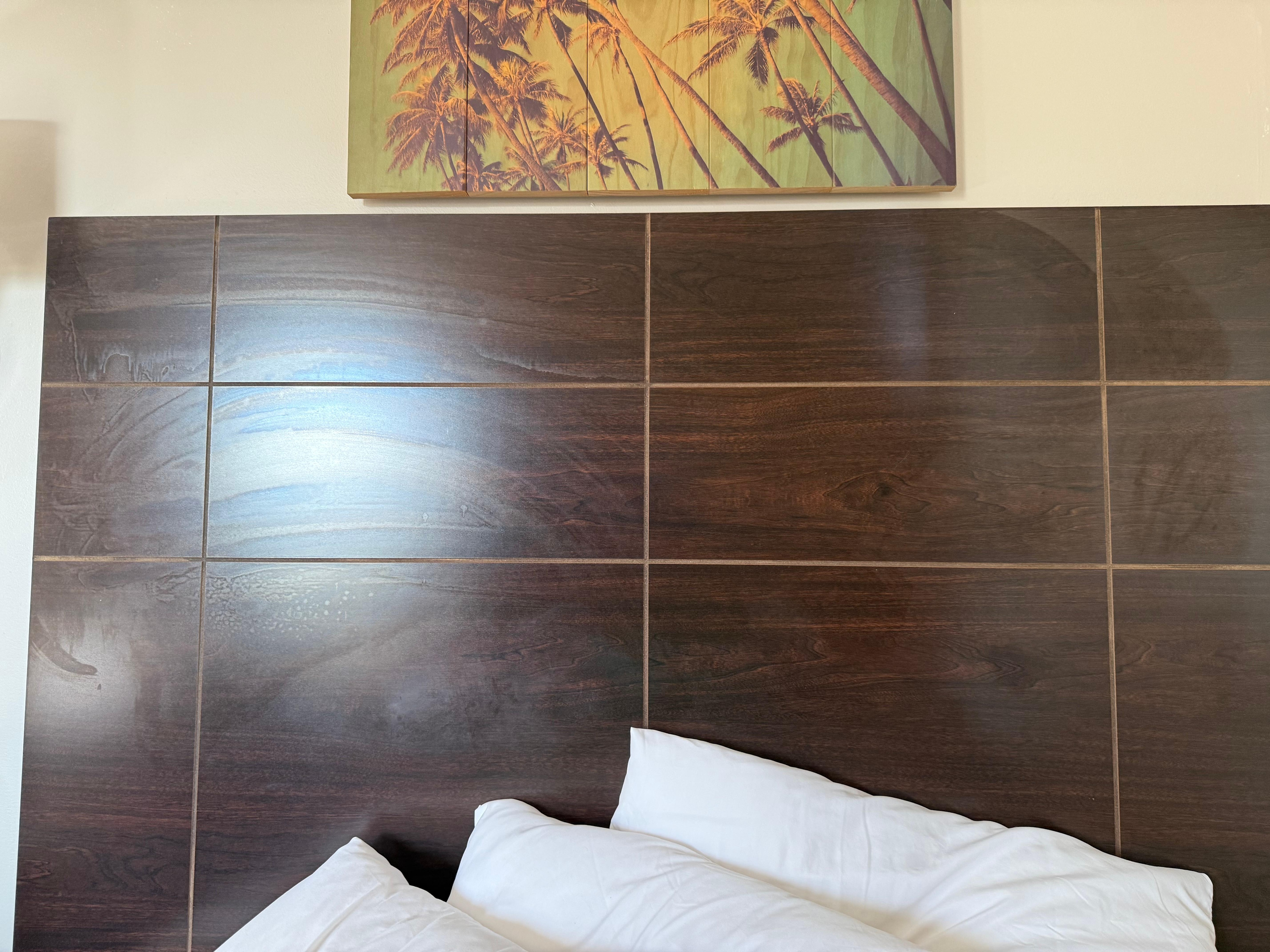 Full view of headboard smear