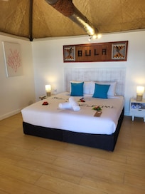 Deluxe Beach Bure all newly renovated