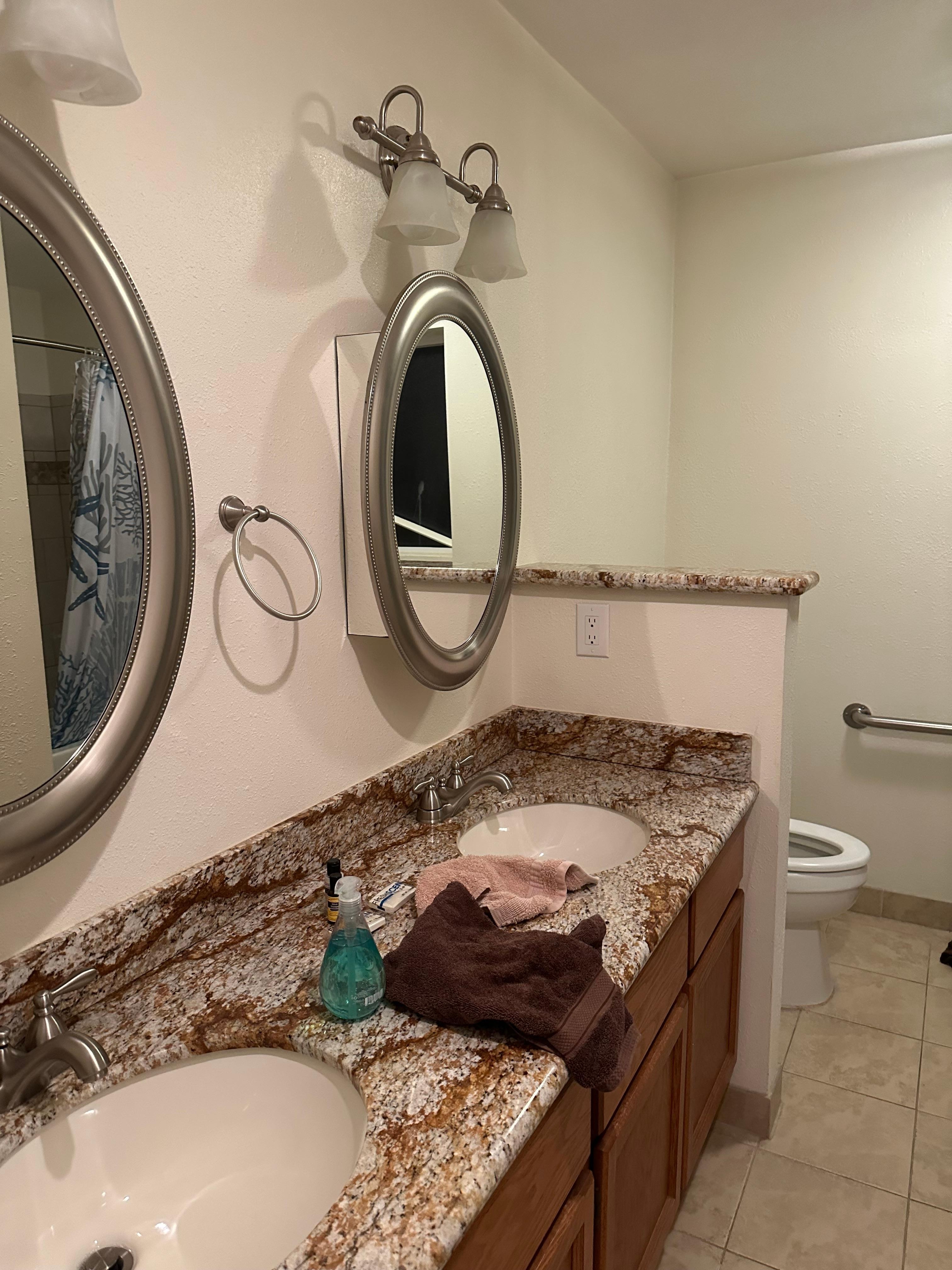 Master bedroom sinks.