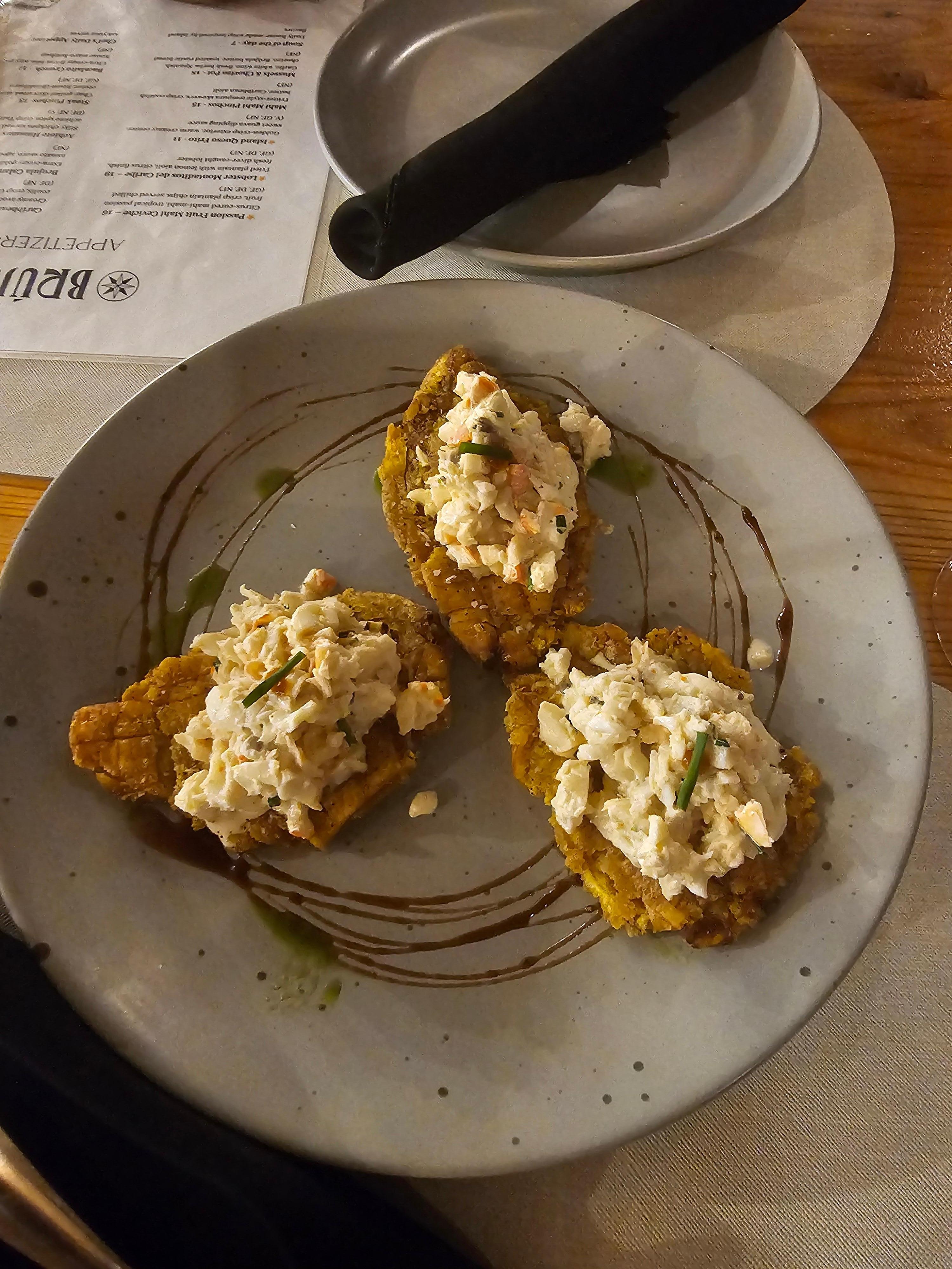 Recibiendo estos tostones rellenos 