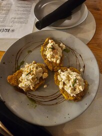 Recibiendo estos tostones rellenos