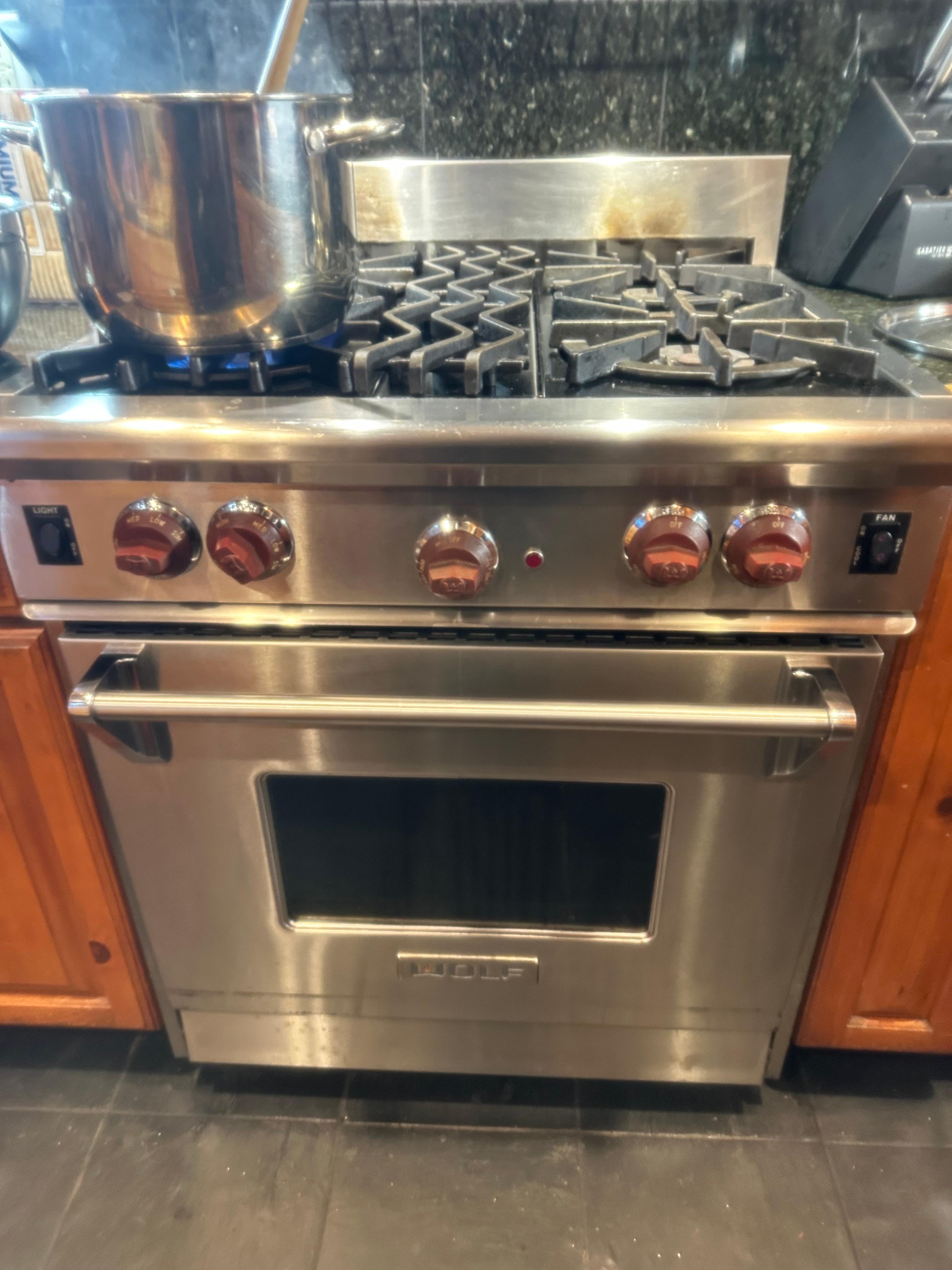 Oven did not work due to a electrical breaker issue, had to light the stove with a lighter in order to use the stove top