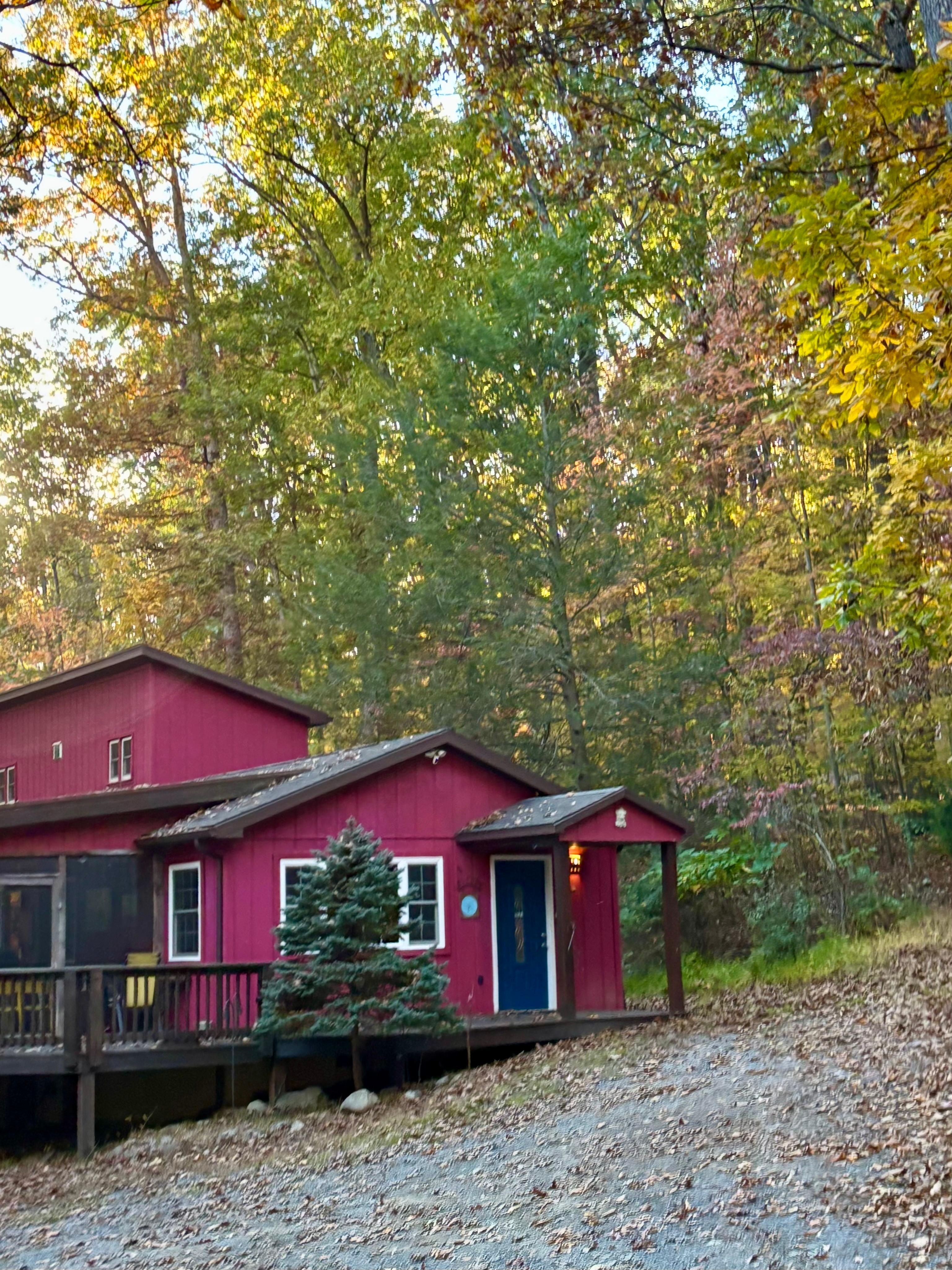 Lovely home surrounded by beautiful fall colors in Oct. 