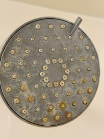 I have more photos of the room on my sisters phone and can send them if someone can please contact me.