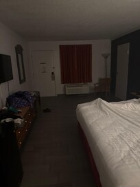 Large room was very hot when arrive. Took several hours to cool room