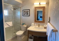 Super Clean Luxury Bathroom