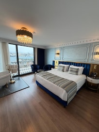 Bedroom on 5th floor