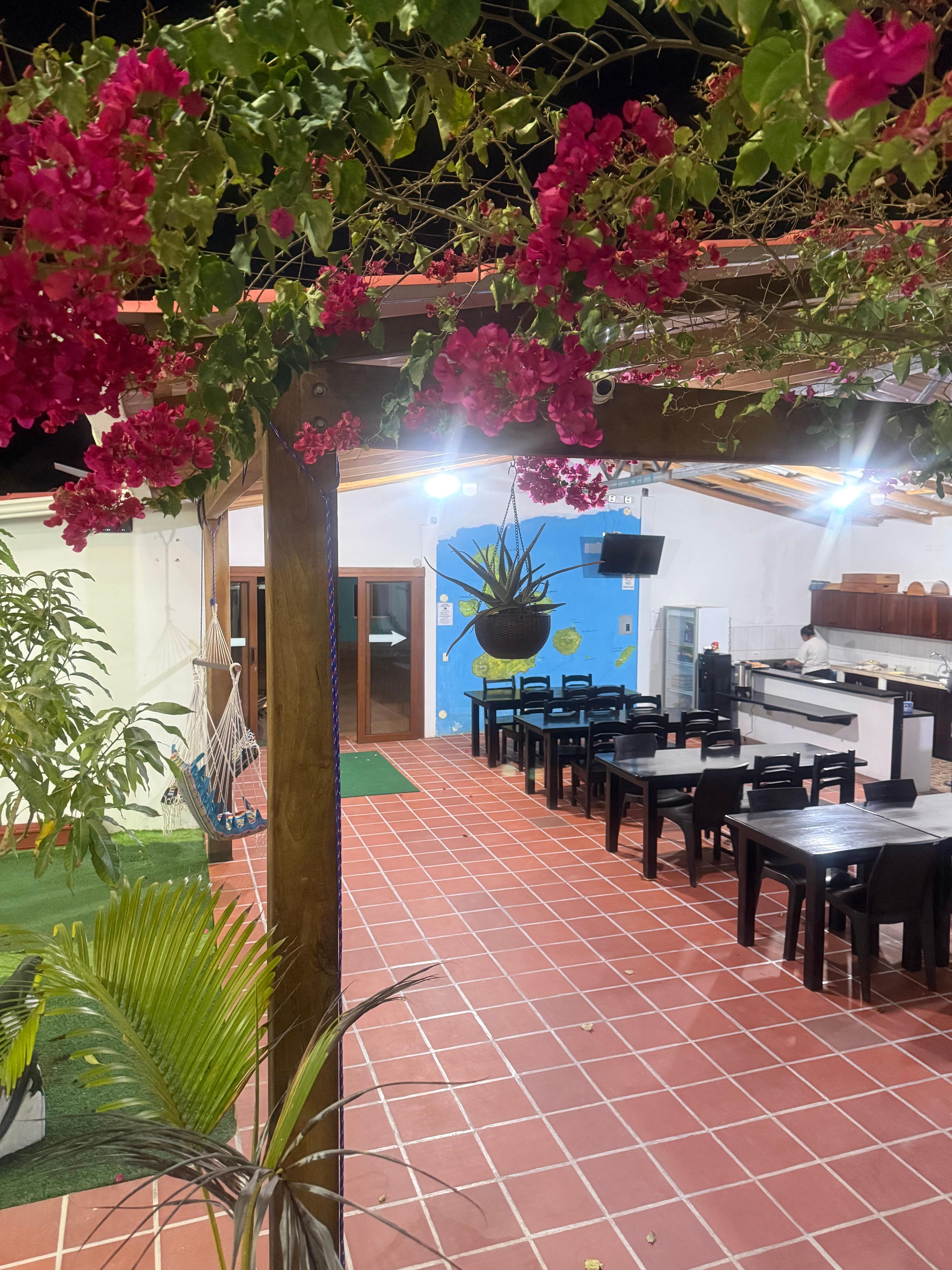 Lobby/Breakfast Area