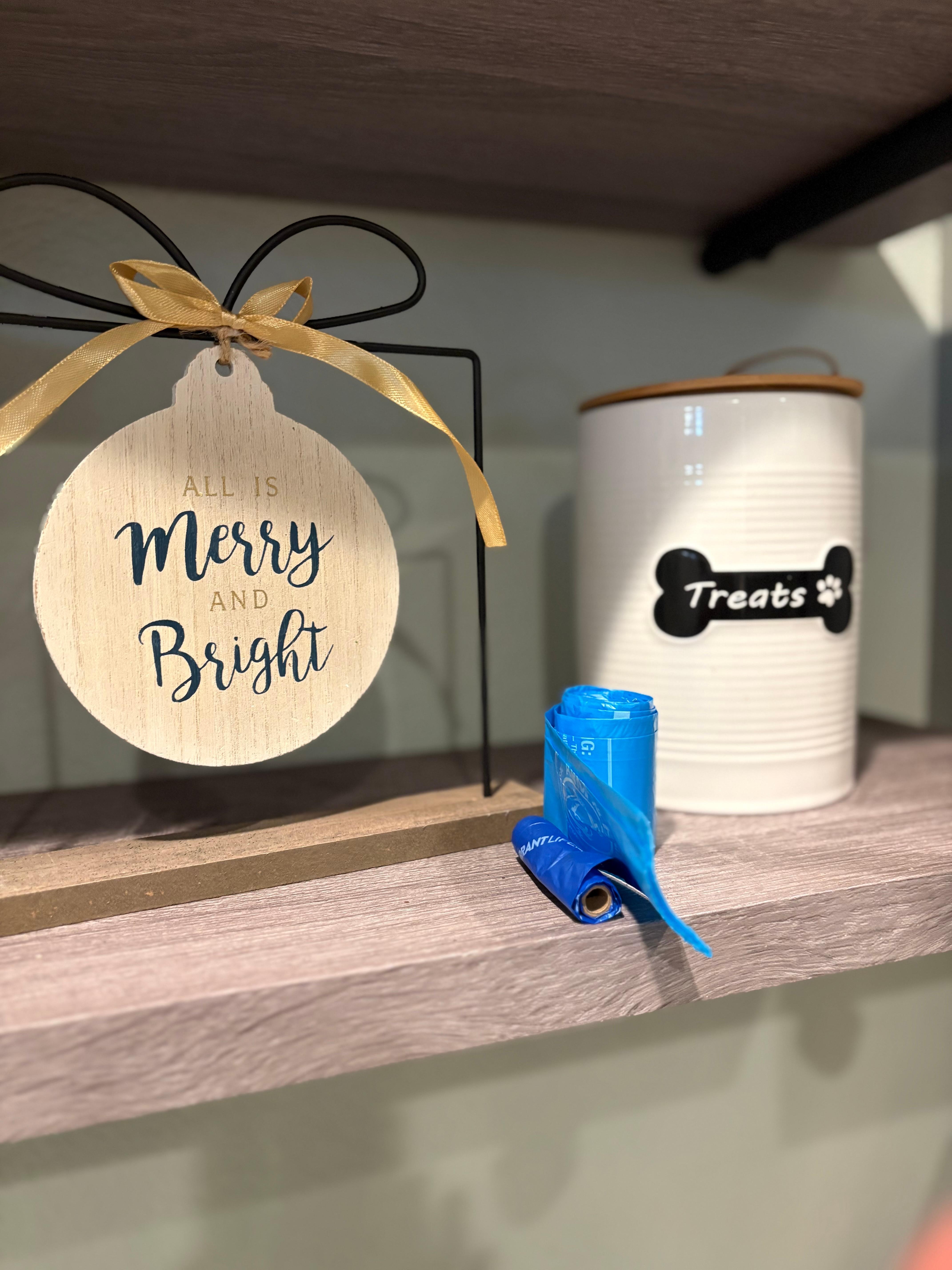 Sweet doggie accessories throughout.