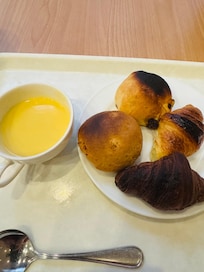 クロワッサンが特に美味しかったです。
コーンスープは濃厚でした。