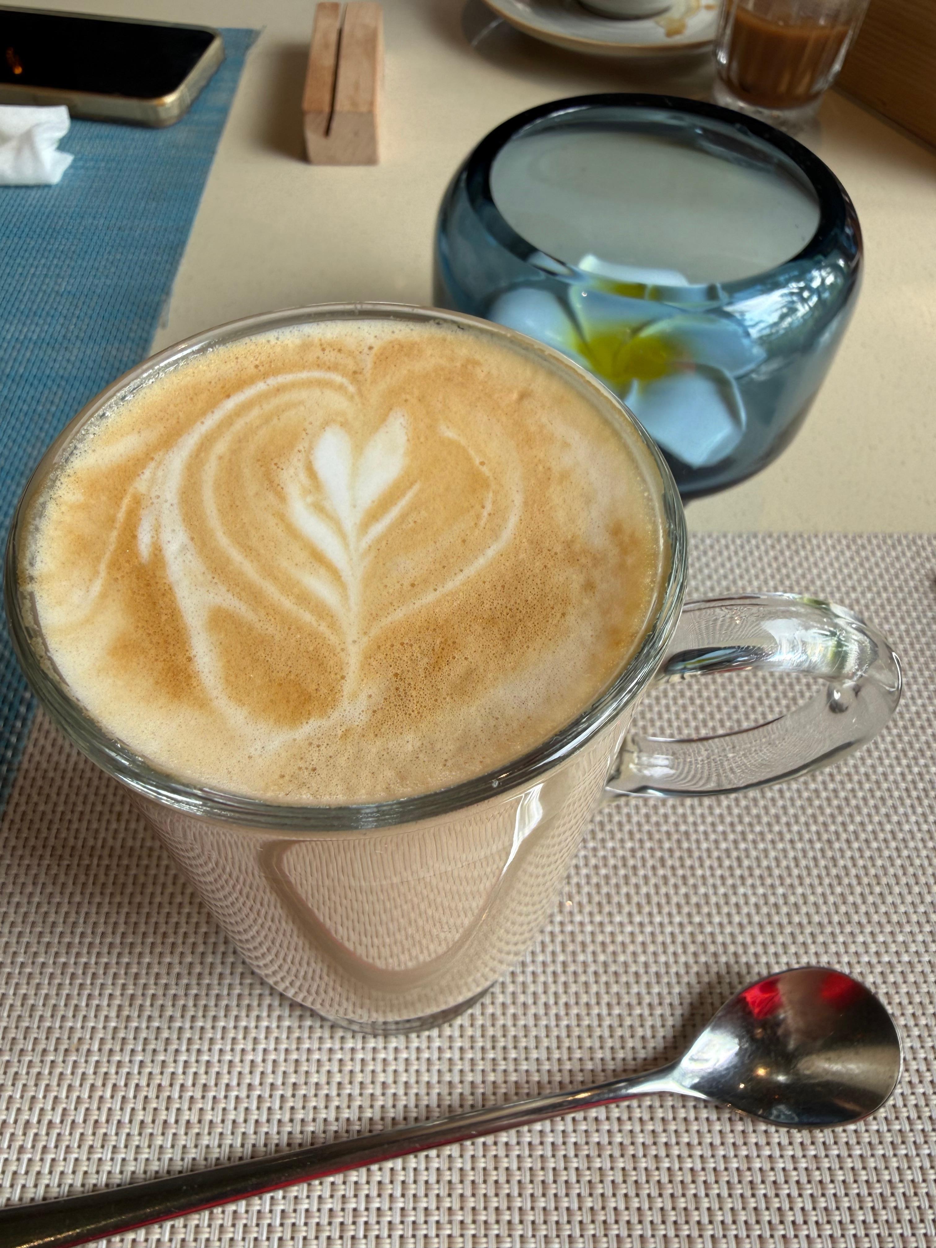 朝食のラテアート