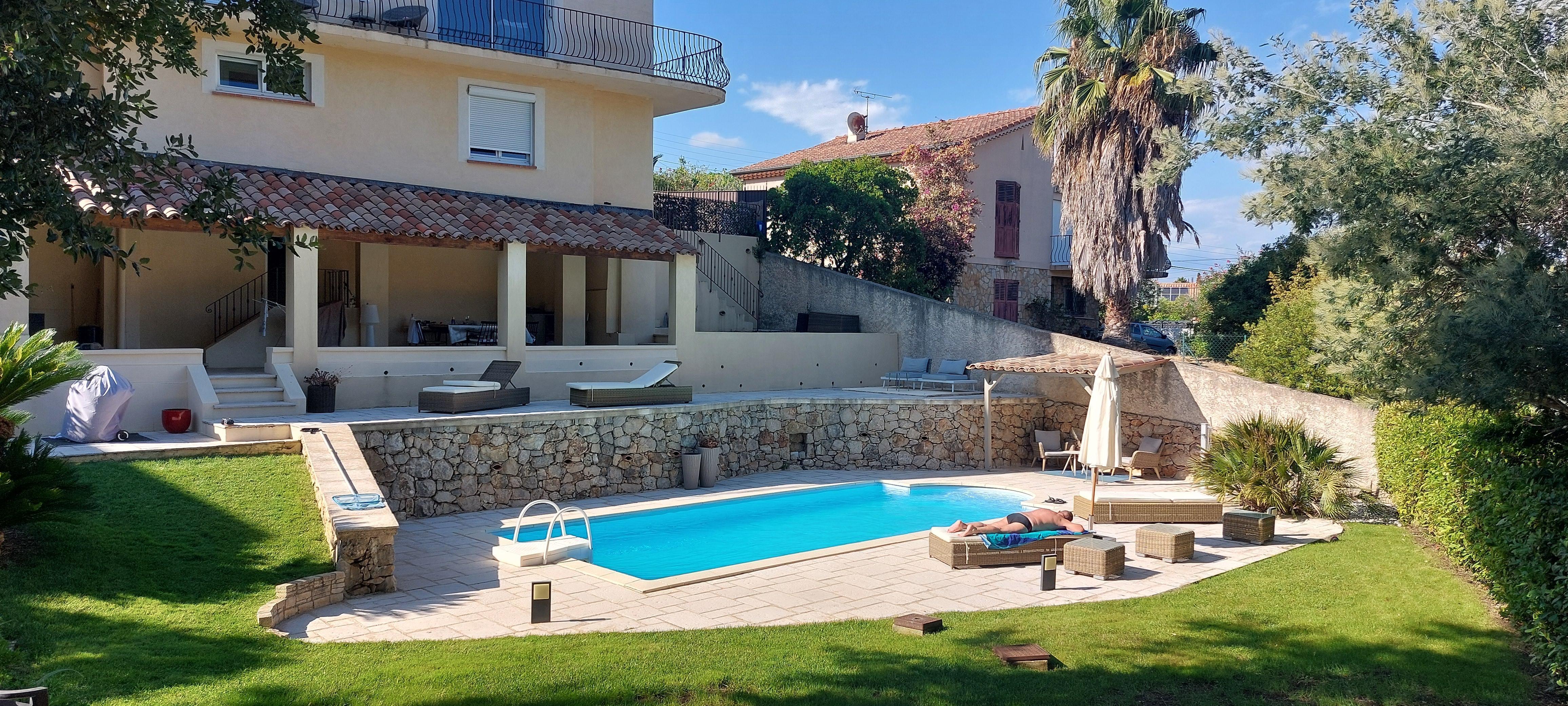 Wat een heerlijkheid dit plekje. Wij zijn weer opgeladen om weer tegenaan te kunnen.