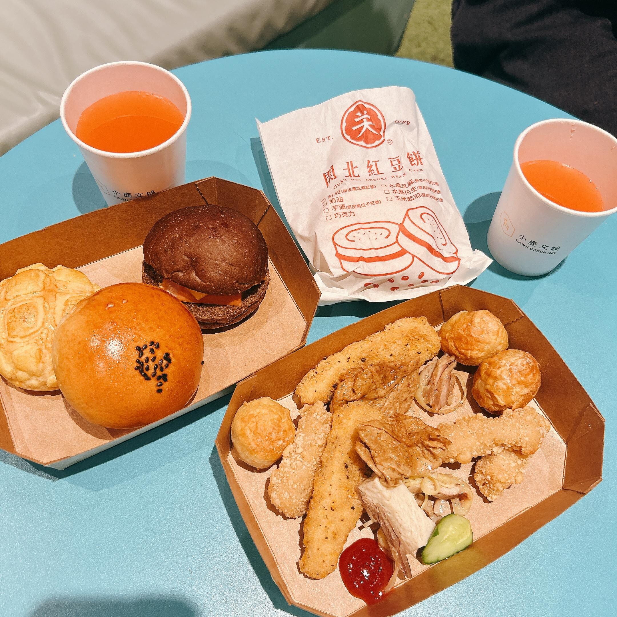 ハッピーアワーのご飯、有り難かった!!