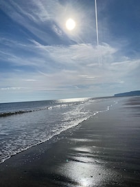 Beautiful beach 🏖️ within walking distance