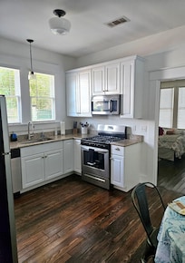 Just the right size open kitchen.