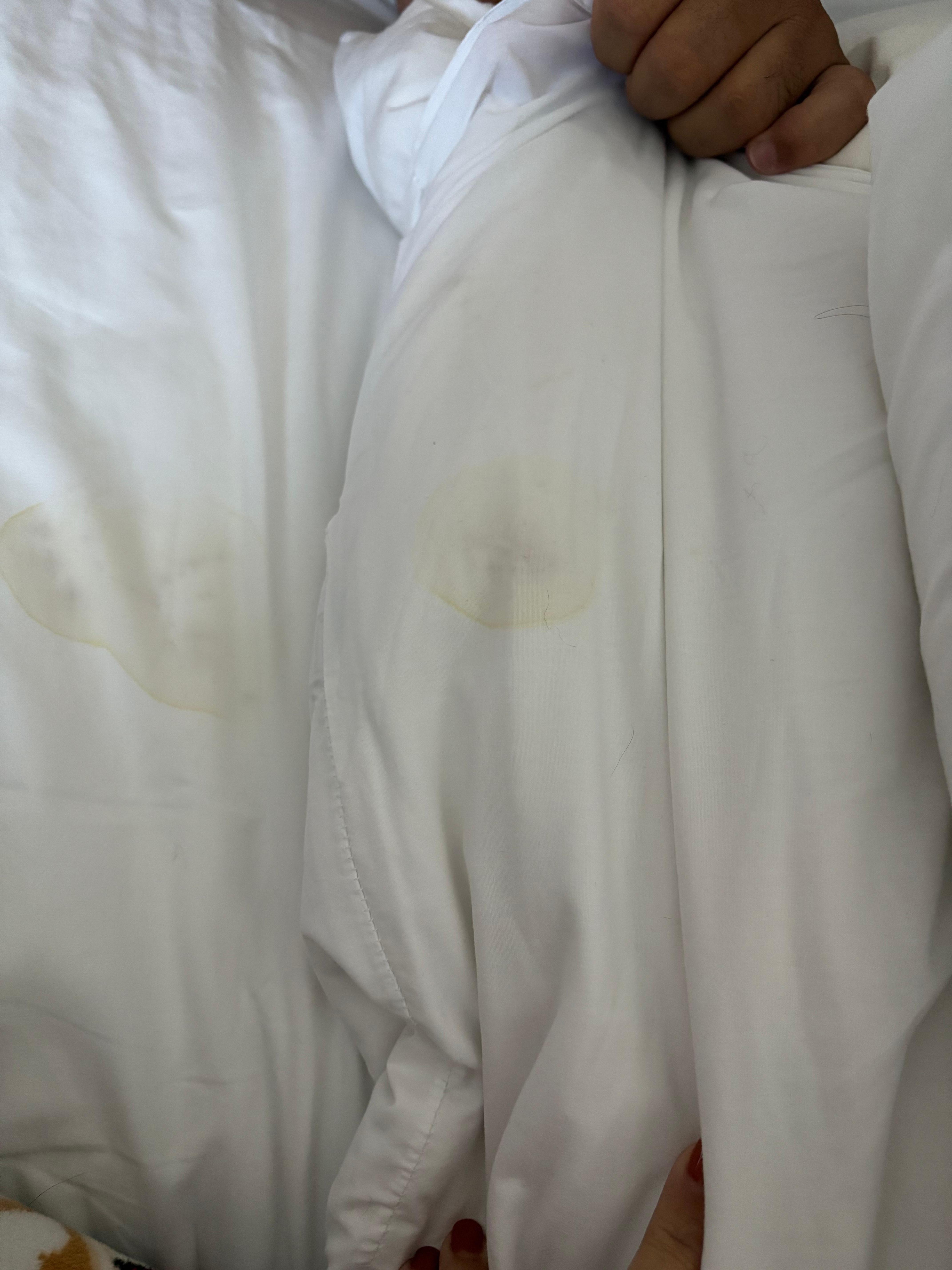 Old stain in bed sheets 