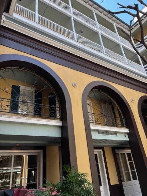 Rooms above courtyared