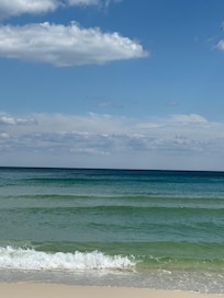 Beautiful Beach! Clear water!