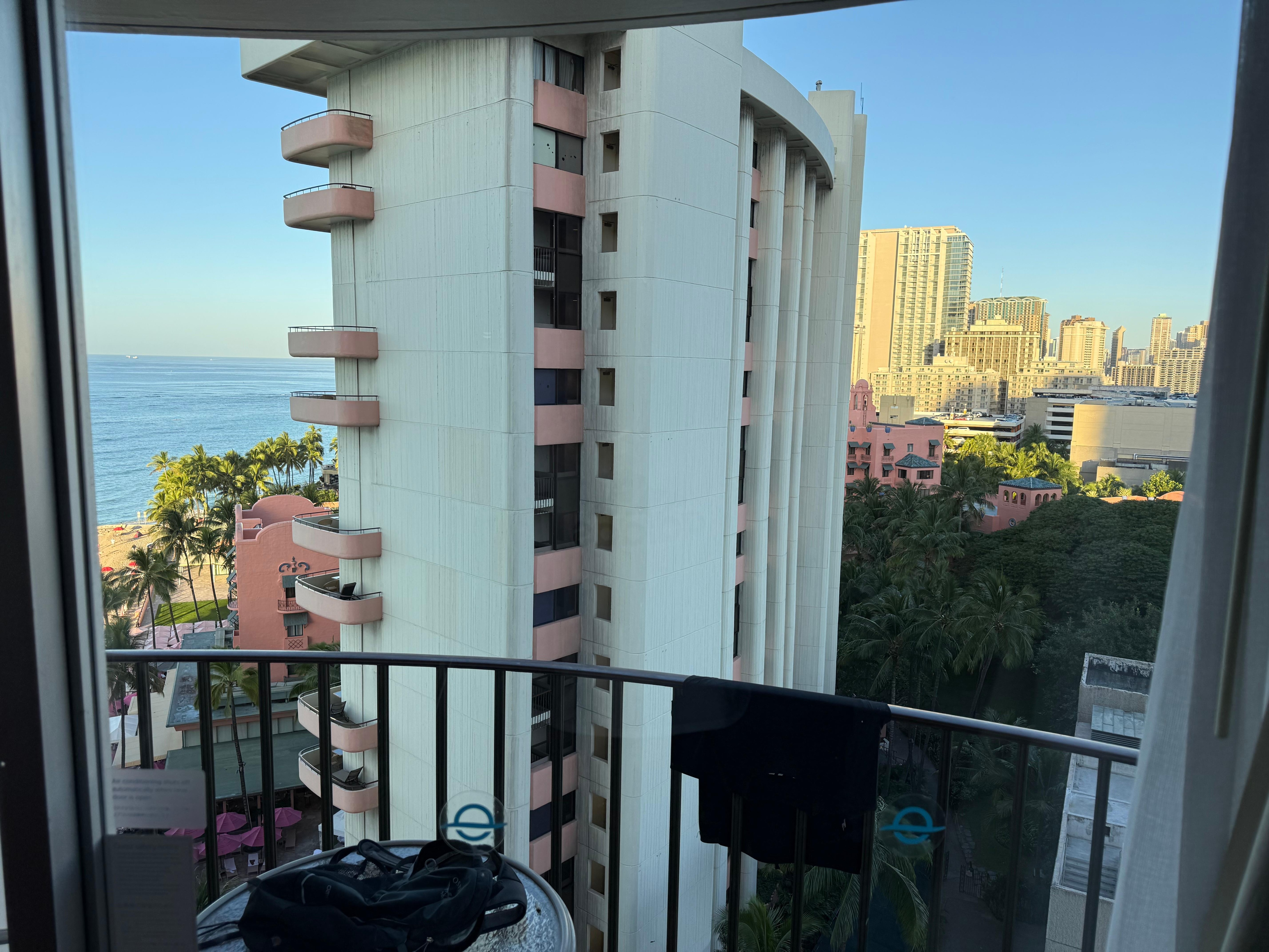 This is not an ocean view as shown in the pictures when booked. 