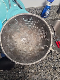 Also had rust on bottom and one part of stand bottom falling off