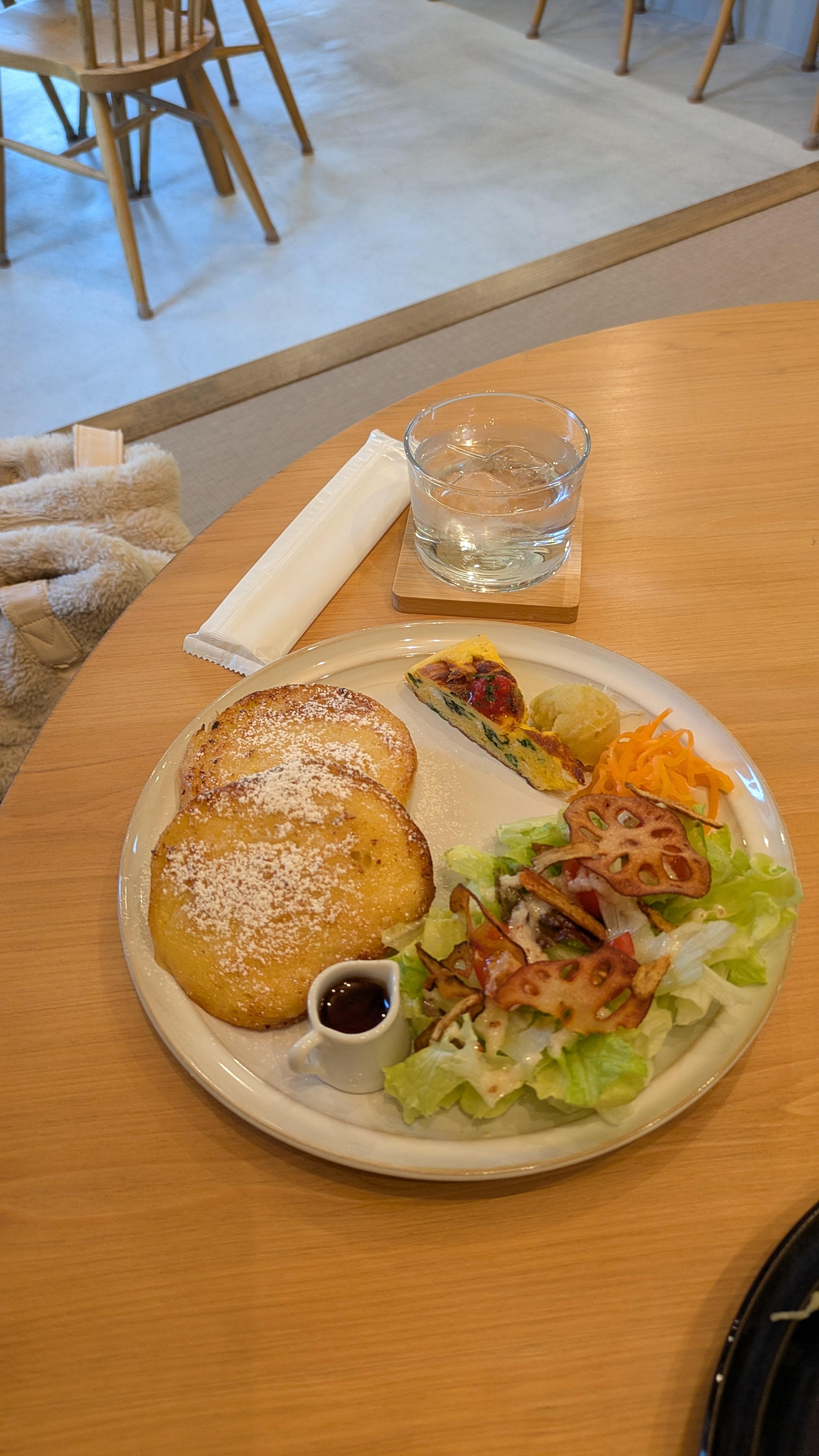 ホテルから15分程の
はなちゃんカフェ&ベーグルでモーニング