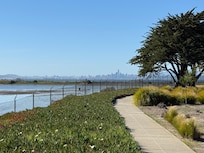 5 minutes walk to the bay
