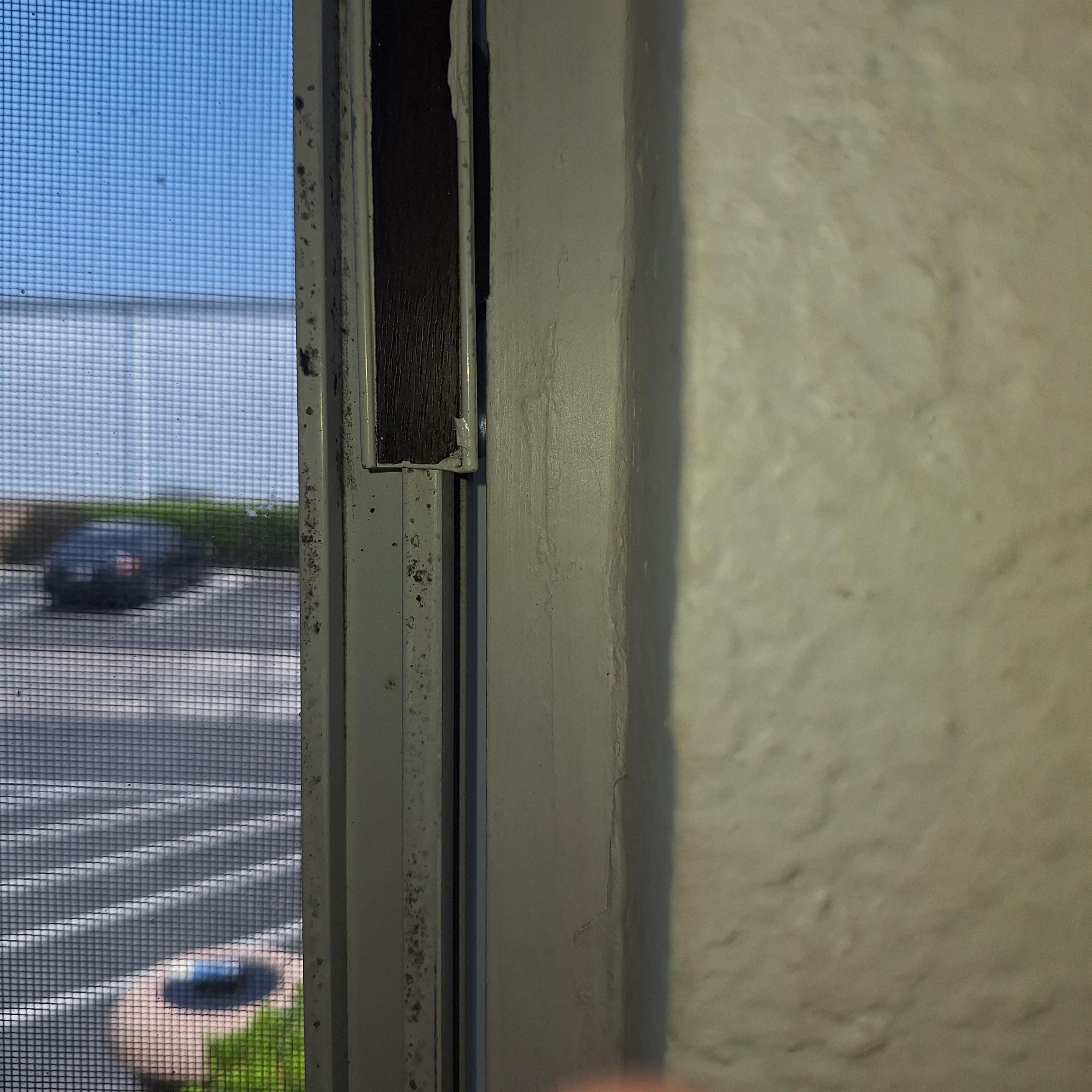 Window that couldn't close 100%