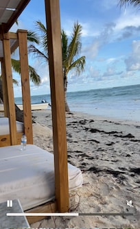 Dirty bed or cabanas moldy tables , broken chairs 🥱🤦🏼♂️