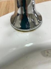 bathroom fisxtures are old and need a good deep scrub