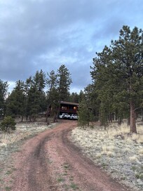View leading up to the house.