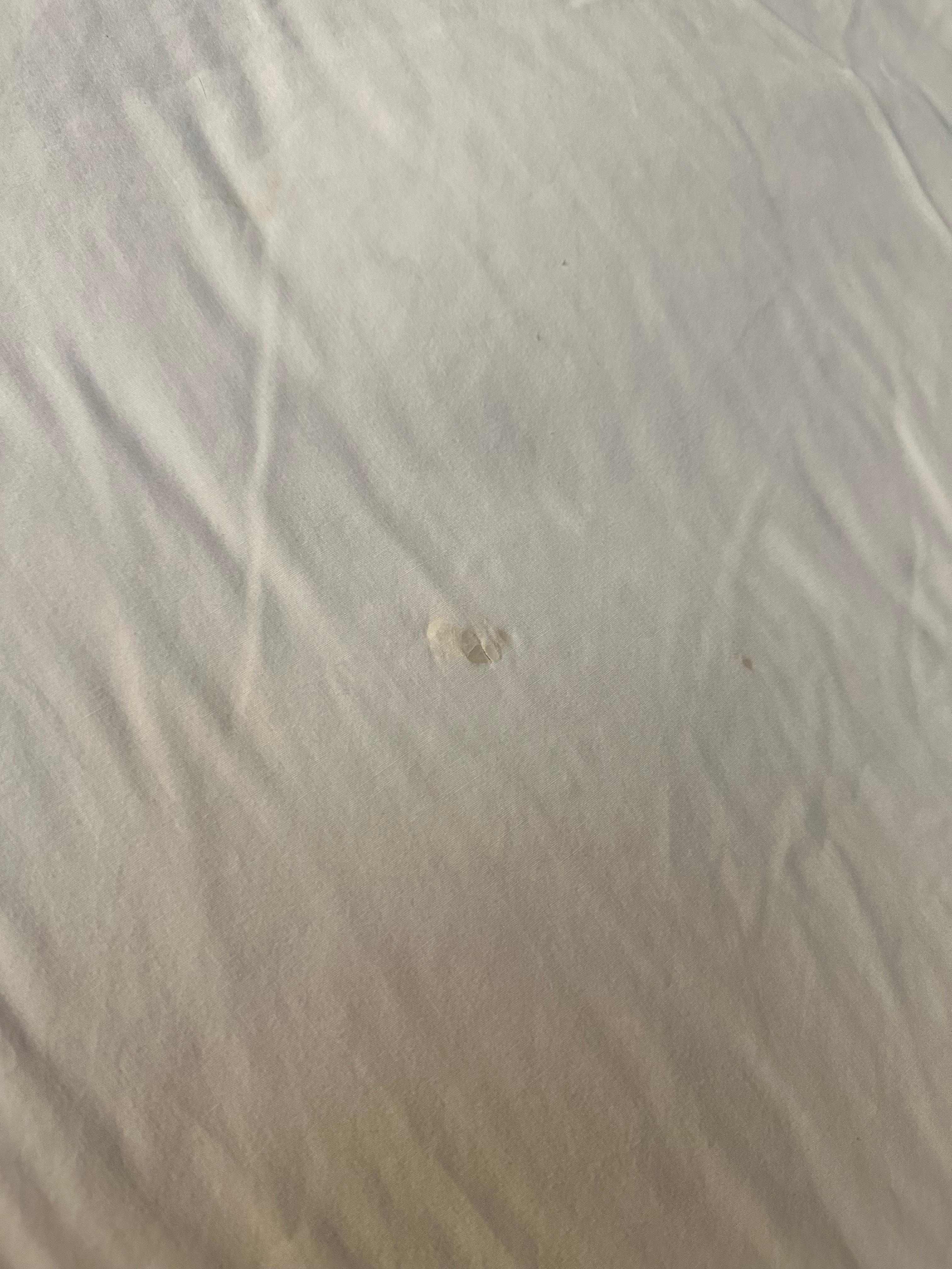 stains on sheets 