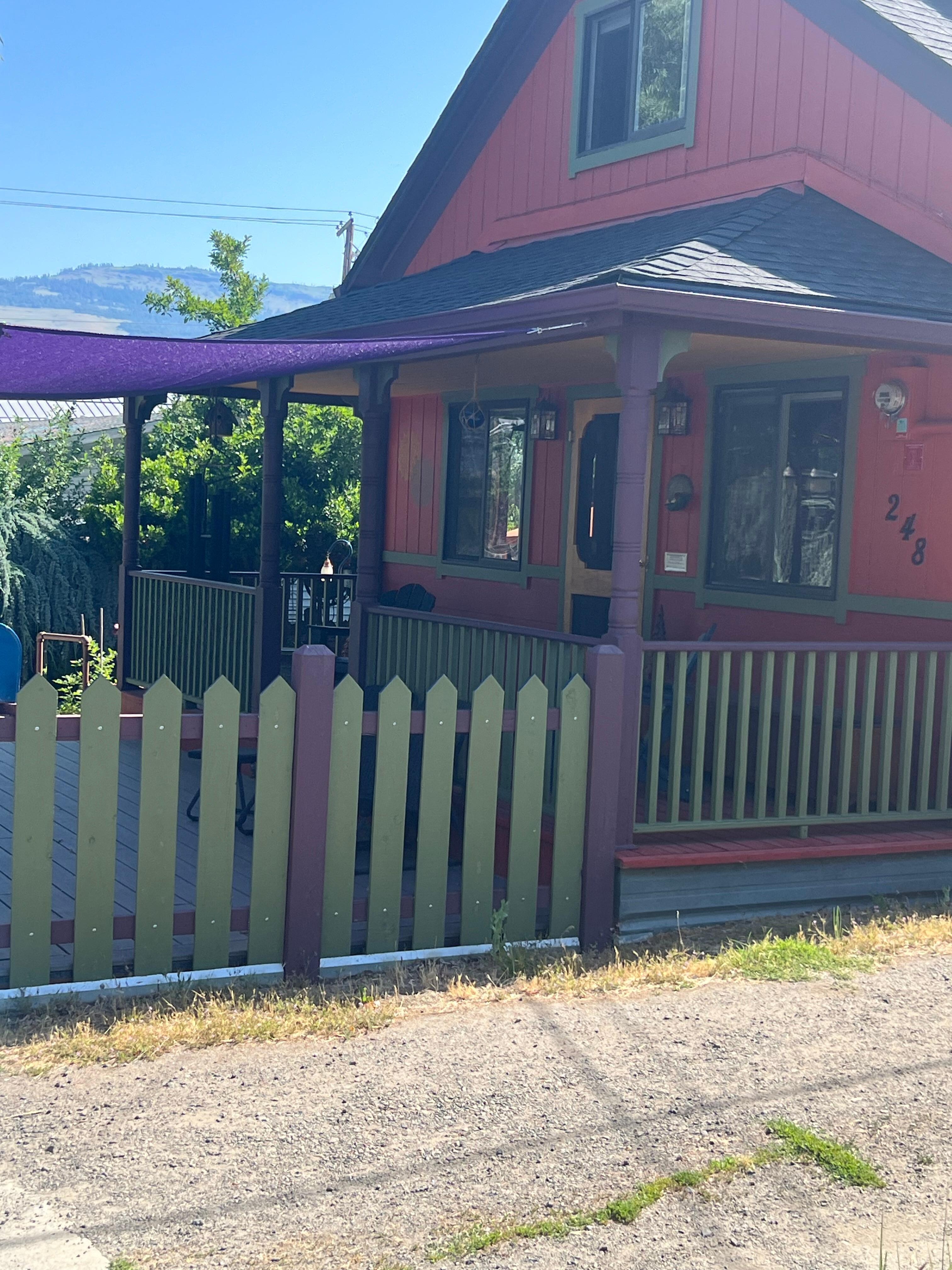 Adorable front porch ! 
