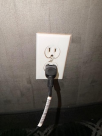 Ancient sockets, bad condition