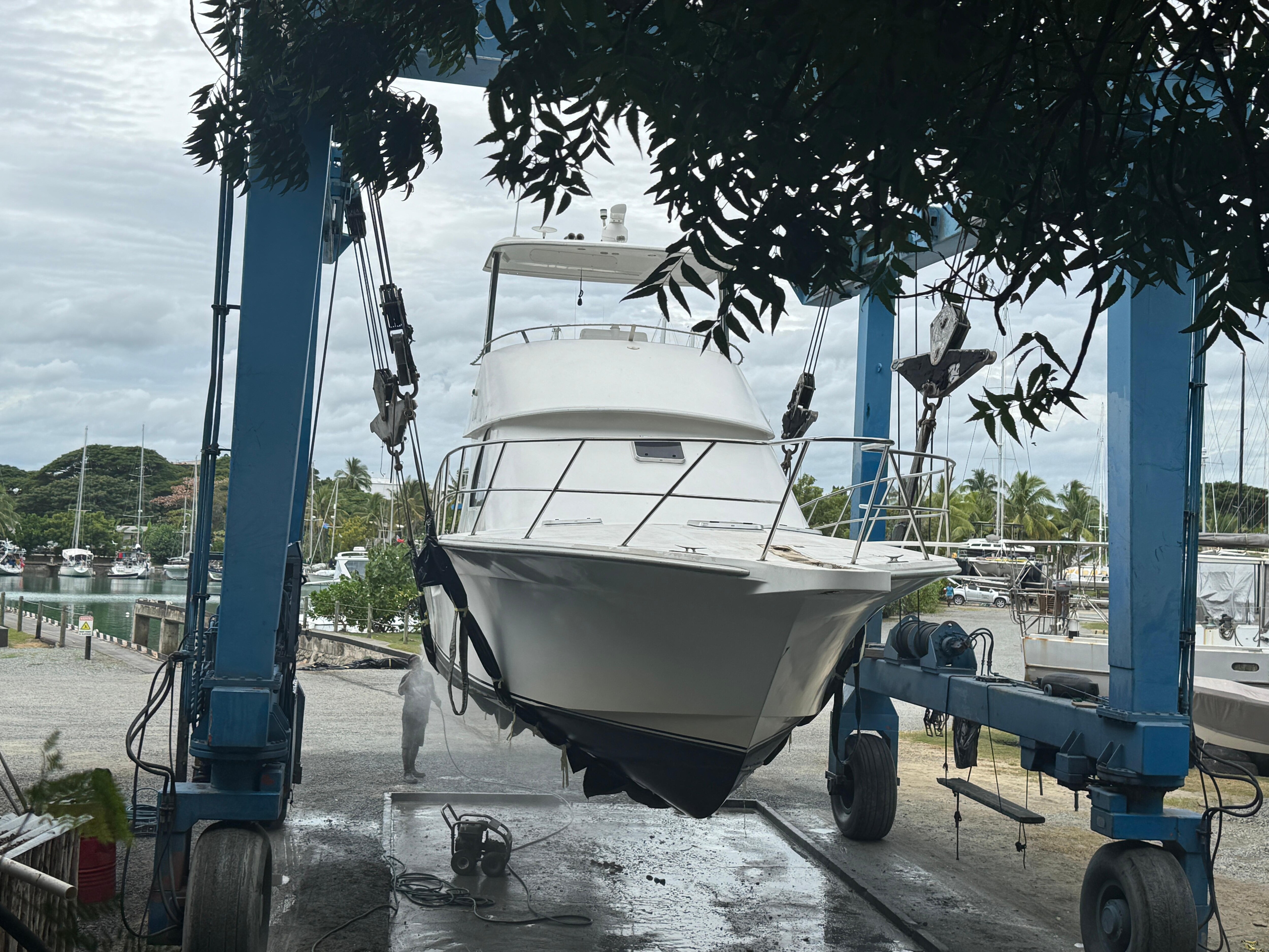 Boat hoist directly behind ocean view bure 319