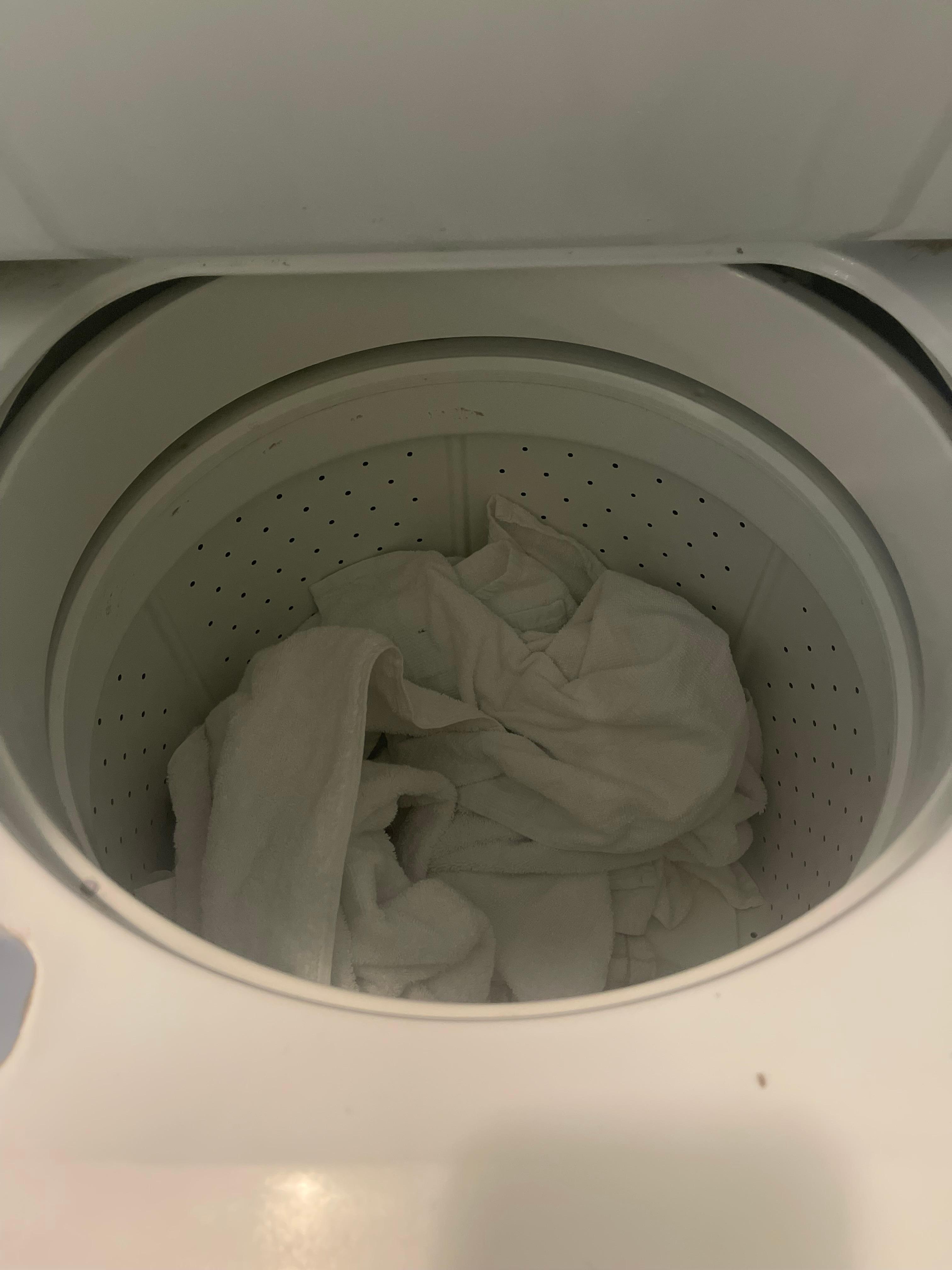 Dirty towels left from previous guests. 