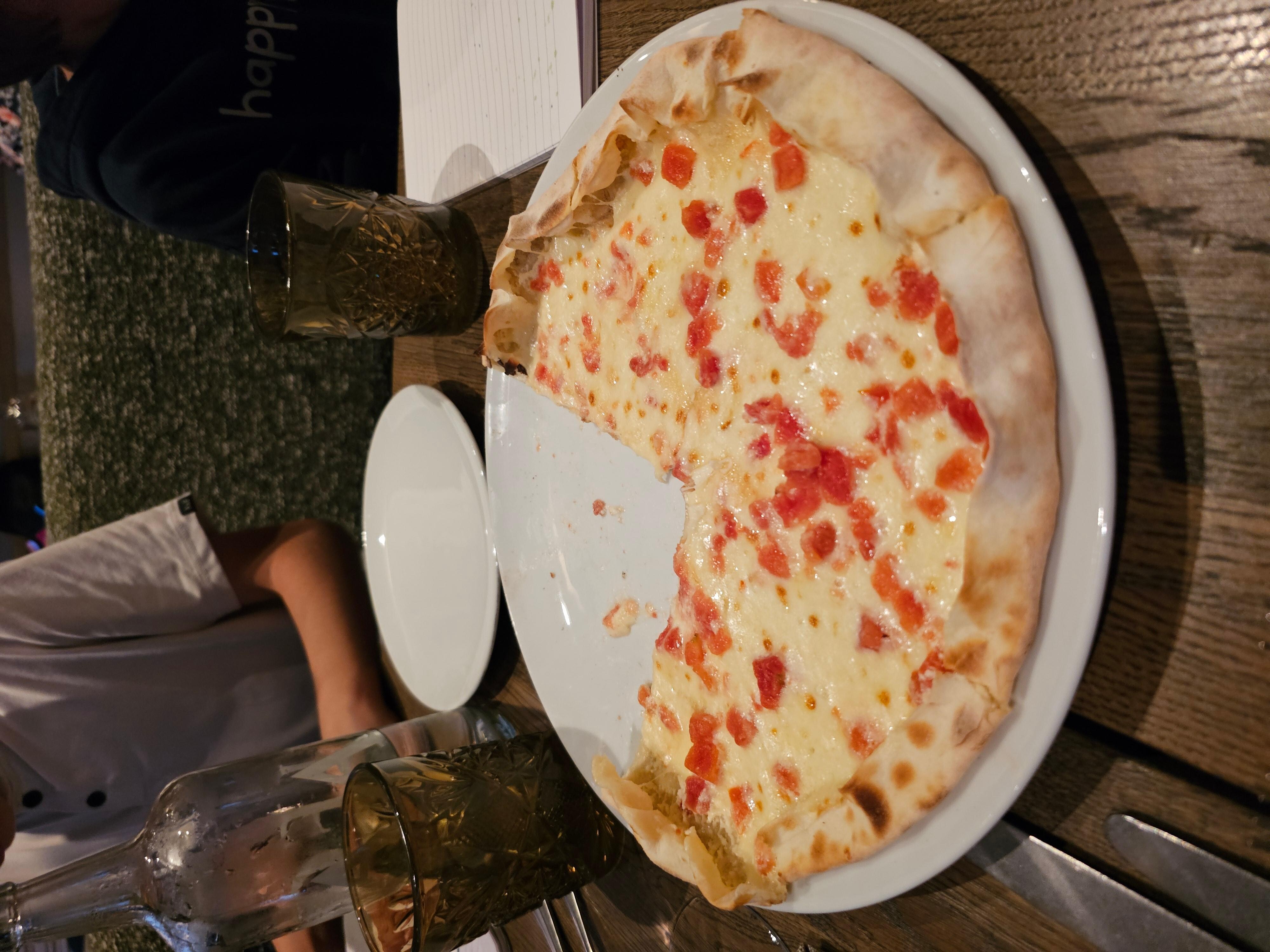 Local thin pizza
