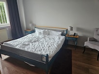 Unbequemes Bett und nicht einmal ein einziges Bild oder Accessoire