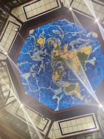 Lobby between casino and hotel.