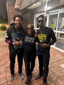 Meet and greet guest took picture Jalen Hammonds TikTok/Facebook/
instagram viral to EARLY IN THE MORNING…