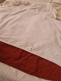 Blancos percudidos y toallas rotas